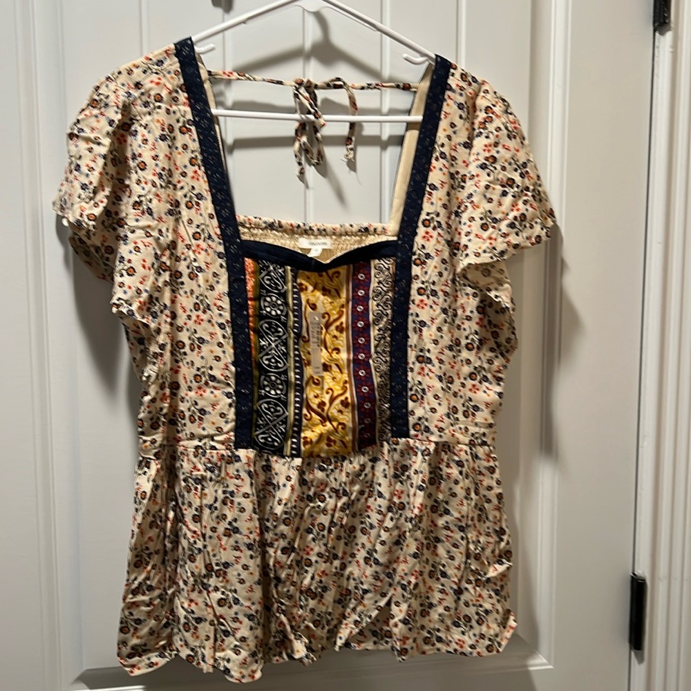 Maurice’s top